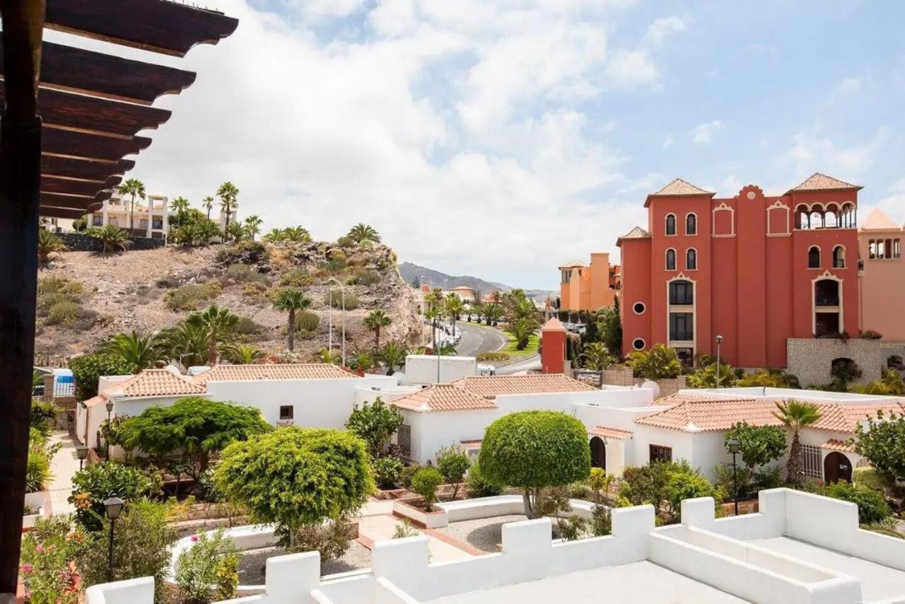 1 Bedroom Apartment For 4 People In Tenerife Адехе Екстериор снимка