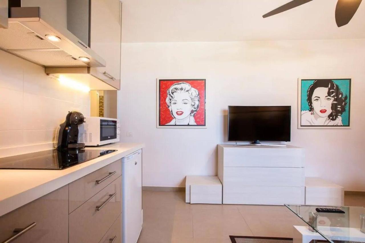 1 Bedroom Apartment For 4 People In Tenerife Адехе Екстериор снимка