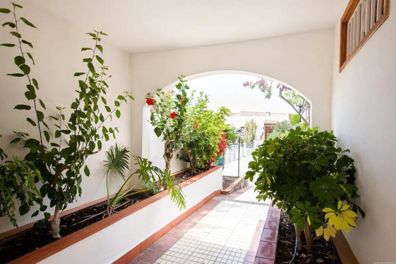 1 Bedroom Apartment For 4 People In Tenerife Адехе Екстериор снимка